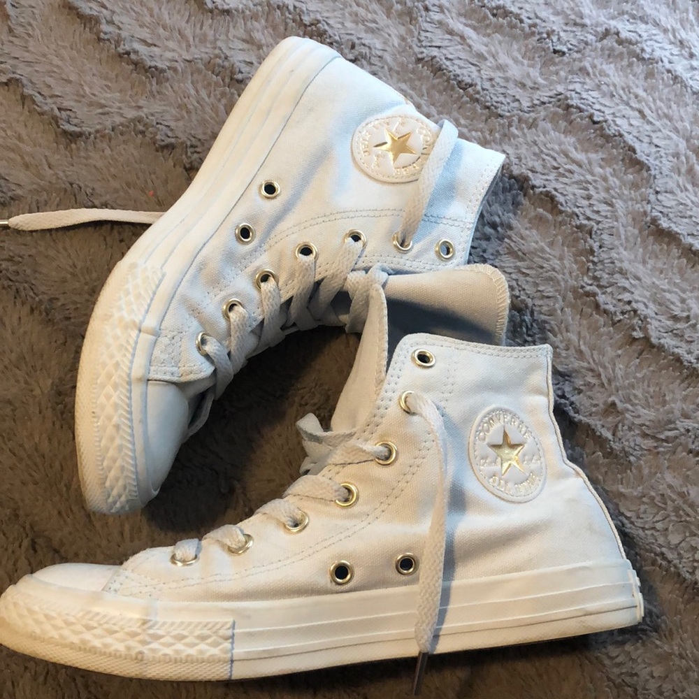 baby blue and gold converse